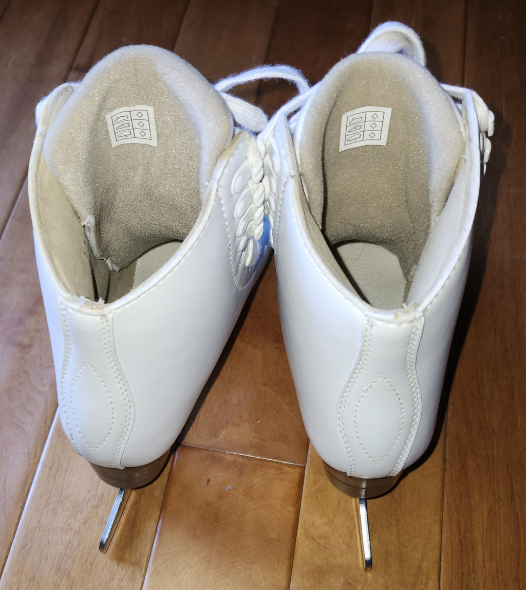Like New Jackson Artiste Figure Skates Size 6C with Mark IV Blades