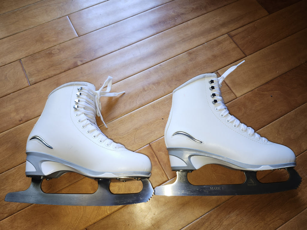 Like New Jackson Model 450 Figure Skates Size 6
