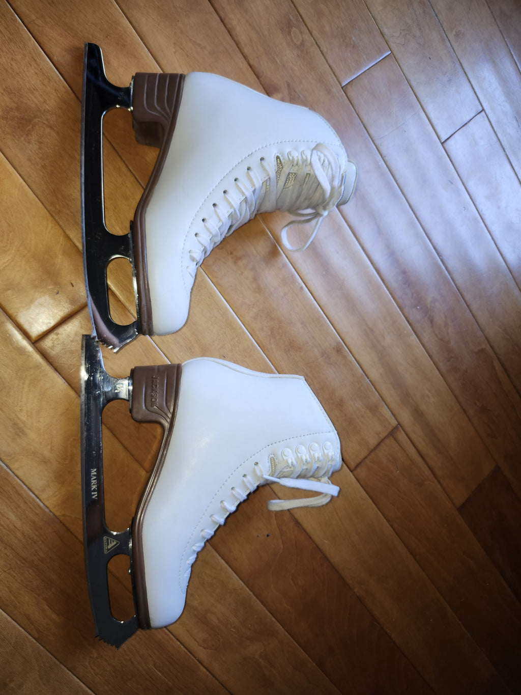 Like New Jackson Artiste Figure Skates Size 6C with Mark IV Blades